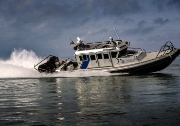 AMO intercepta embarcación traficaba 6 extranjeros dominicanos