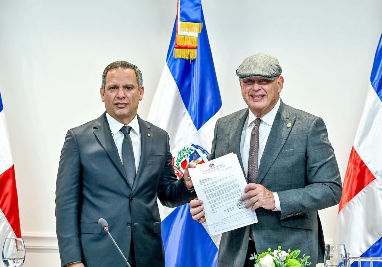 Senador Pedro Catrain solicita una sala de jurisdicción inmobiliaria para Samaná