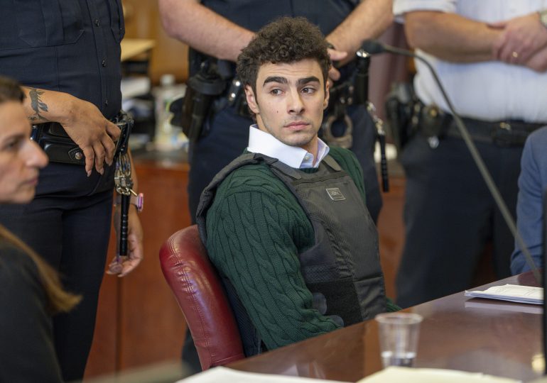 Justicia de EE.UU. solicita formalmente la pena de muerte para Luigi Mangione