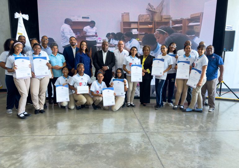 Centros Tecnológicos Comunitarios celebra Día Internacional de las Niñas