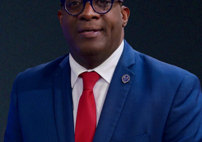 Economista Antonio Ciriaco insta a Abinader a asumir liderazgo regional ante guerra arancelaria de Trump