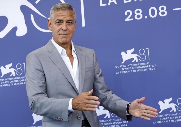 Clooney afirma que pedir la salida de Biden de la contienda electoral era un deber cívico