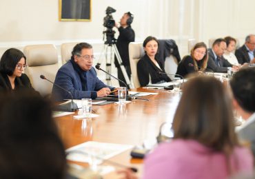El presidente de Colombia dice que Estados Unidos le retiró la visa