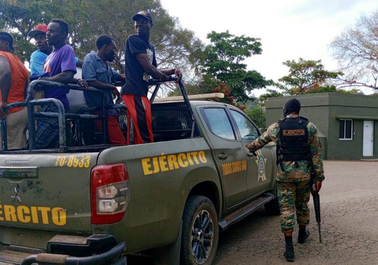 Ejército envía a la justicia a 231 personas por tráfico de indocumentados y contrabando