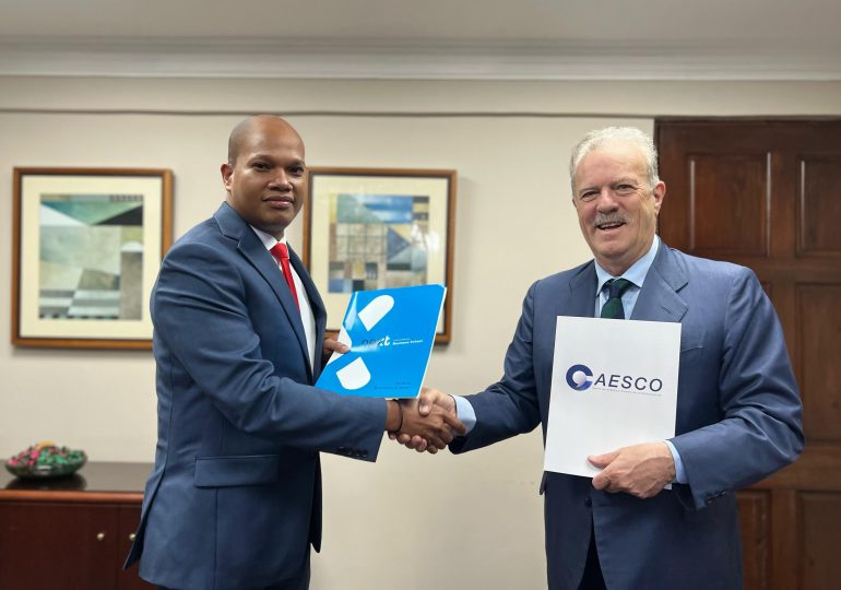 CAESCO y NEXT EDUCACIÓN se unen para llevar formación internacional de alto nivel a República Dominicana
