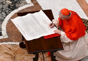 Francisco recordado en su acta funeraria por combatir los "crímenes" del clero con menores