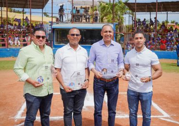 Santiago triunfa en juego inaugural en SPM