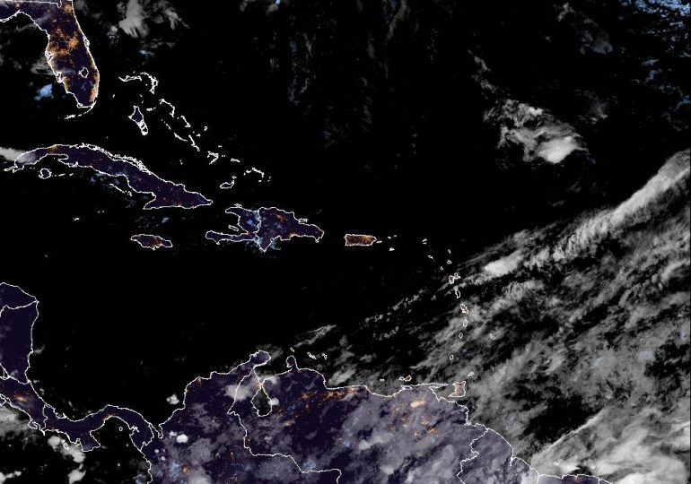 Indomet: Débil vaguada y efectos locales provocarán algunos aguaceros en la tarde