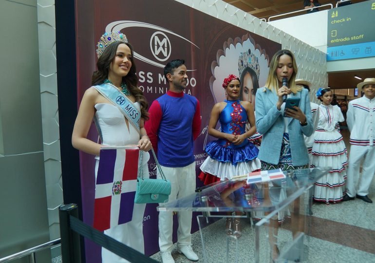 Miss Mundo Dominicana Mayra Delgado parte a la India en representación de República Dominicana