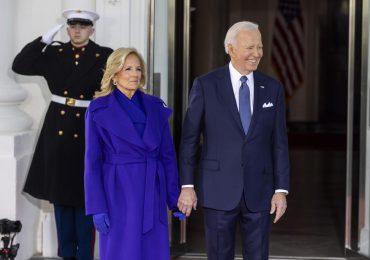 Kamala Harris, convencida que Biden afrontará el cáncer con "fuerza y resiliencia"