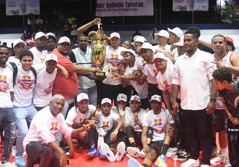 Caminantes de Los Alcarrizos se coronan campeones novena versión torneo ABASADO
