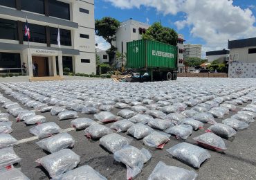 Descomisan más de 3 mil paquetes de marihuana disfrazada como arena para gatos en Puerto Haina