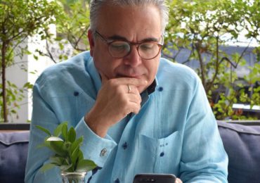 Roberto Cavada plantea la necesidad de regular la libertad de expresión tras ataques a Faride Raful