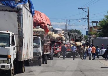 Revisión exhaustiva de camiones y control reforzado para evitar ingreso de armas y contrabando