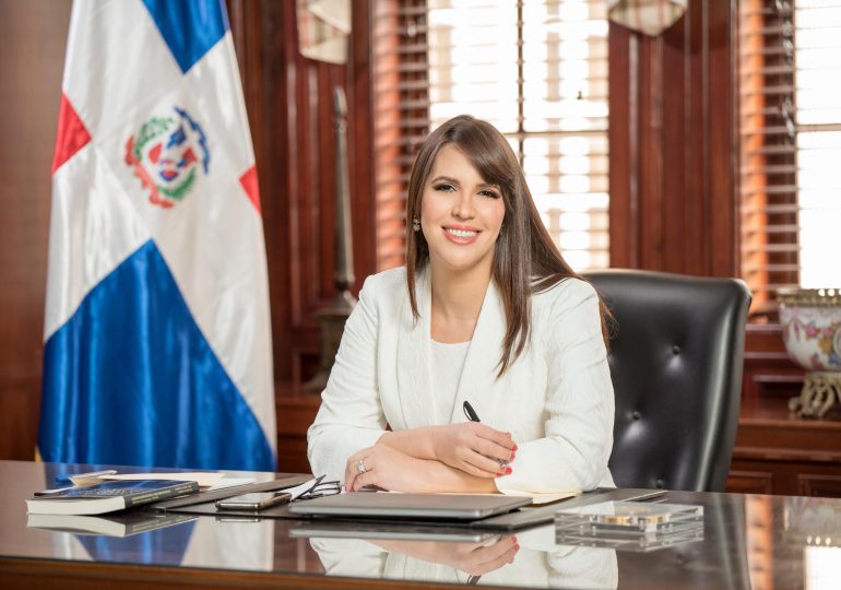 Presidente Abinader designa abogada internacionalista Angie Martínez como nueva embajadora dominicana en Corea