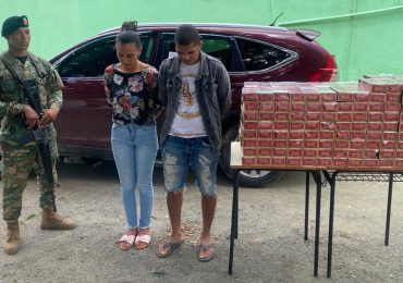 Ejército arresta pareja con contrabando de 39 mil cigarrillos oculto en una jeepeta en Santiago Rodríguez
