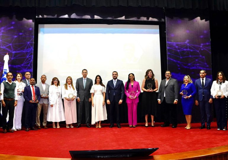 Guido Gómez Mazara destaca esfuerzo del INDOTEL en garantizar conexión a internet de todos los dominicanos