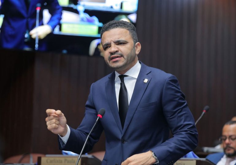 Diputado denuncia alcaldía de Yaguate no paga liquidación a exempleados