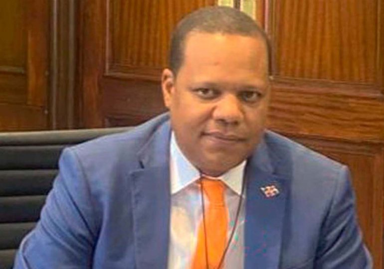 Alcántara llama a fortalecer gestión de Abinader como garantía para continuar en el poder en 2028