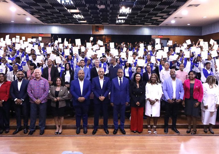 El Consejo Nacional de Drogas certifica a 275 estudiantes como promotores de vida sana