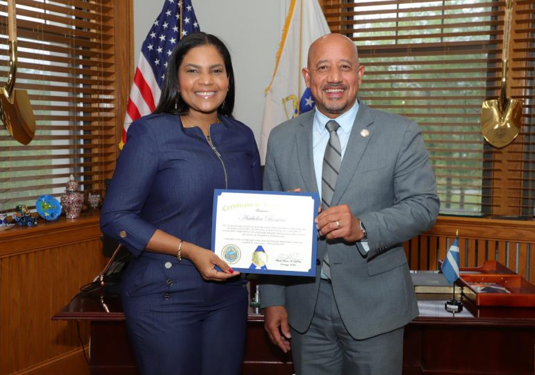 Alcaldia de Lawrence reconoce a Anibelca Rosario