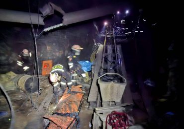 La compañía que opera mina aurífera confirma el asesinato de 13 trabajadores en Perú