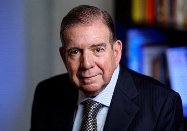 Edmundo González, el opositor venezolano, fue hospitalizado en España por episodio de baja tensión