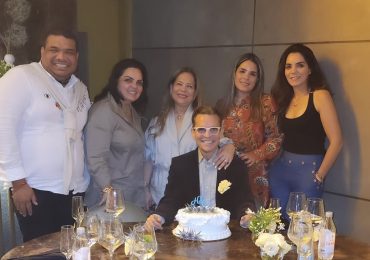 Francisco Sánchez celebra un nuevo año de vida rodeado de amigos