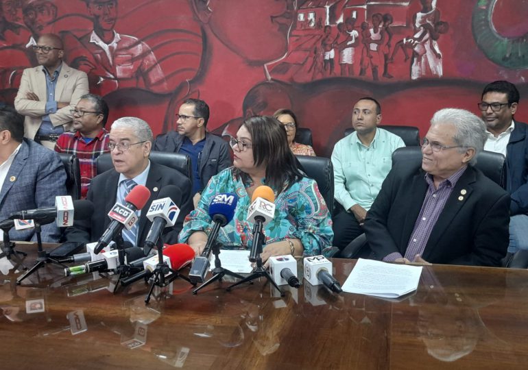 Waldo Ariel llama "bocina" del gobierno al director de la DIDA