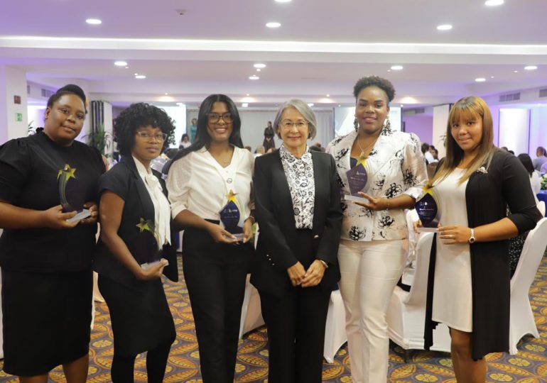 El Inafocam reconoce 40 docentes por sus buenas prácticas en el aula