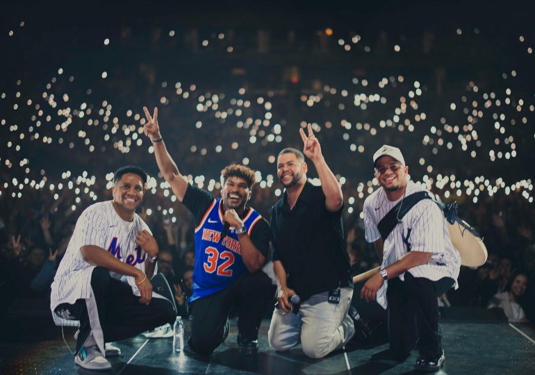 Barak enciende la fe a casa llena en el Prudential Center de Nueva Jersey