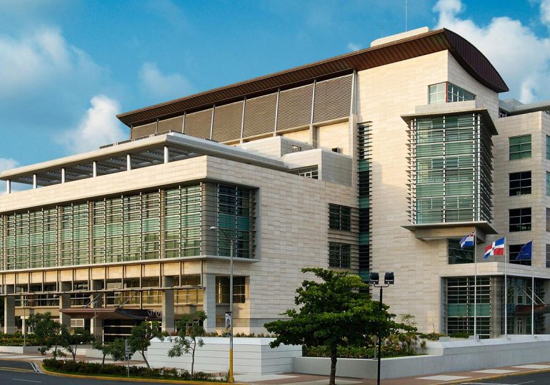 Ministerio Público acusa parcialidad de jueza en caso Banco Peravia