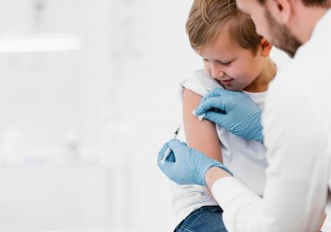 Latinoamérica enfrenta crisis en coberturas de vacunación infantil: el resurgimiento de enfermedades prevenibles amenaza a la región
