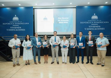MIVED entrega Plan Decenal de Viviendas 2022-2032 para reducir déficit habitacional de la RD