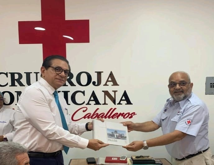 Senador gestiona la construcción de un nuevo edificio para la Cruz Roja de Santiago