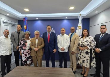 CMD suspende marcha tras acuerdos con el ministro de salud y el director del SNS