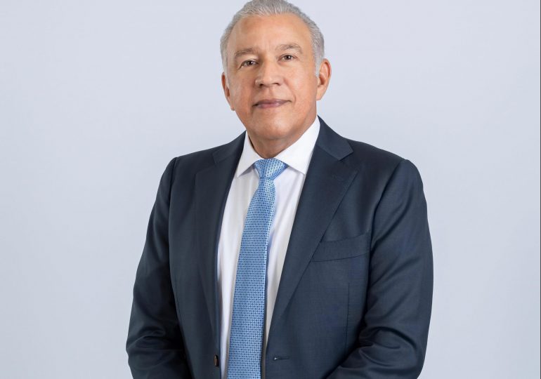 Andrés Bautista: Encuentro entre Abinader y expresidentes refleja la importancia del tema haitiano