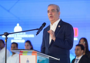 Abinader resalta liderazgo juvenil como motor de ética y transparencia