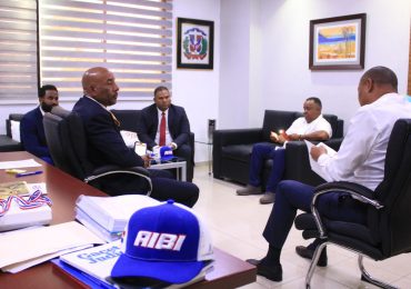 AIBI entrega propuesta de la «Ley Solidaridad para el béisbol»