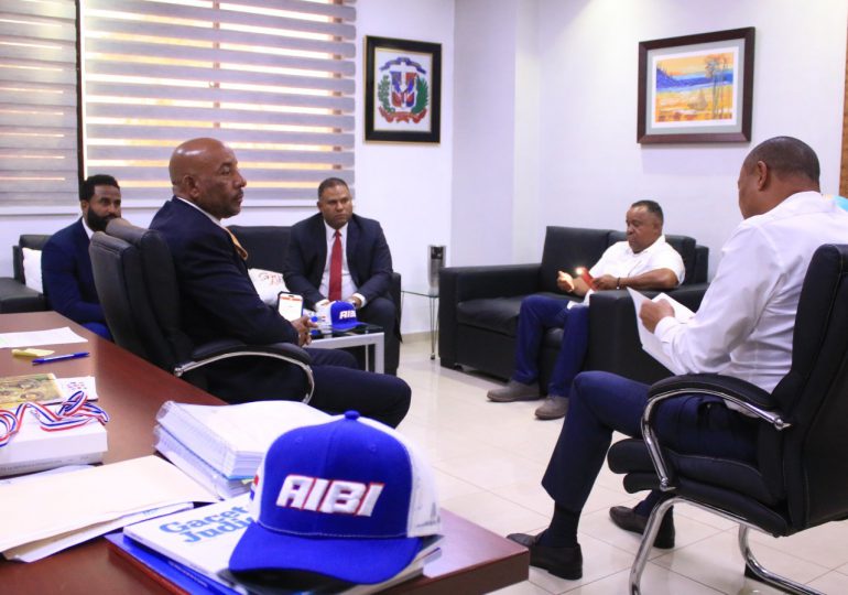 AIBI entrega propuesta de la «Ley Solidaridad para el béisbol»