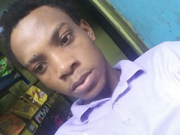 Joven solicita ayuda económica para cubrir gastos de operación 
