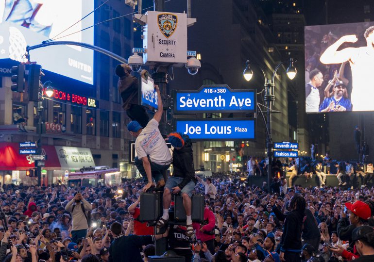 Nueva York se echa a la calle y sueña con los Knicks