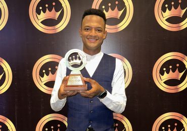 Dániel Lajara gana como “Presentador de Televisión” en Premios El Galardón 2025