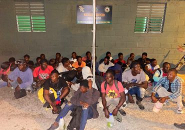 Un grupo de 32 inmigrantes irregulares fue interceptado por el Ejército en Elías Piña
