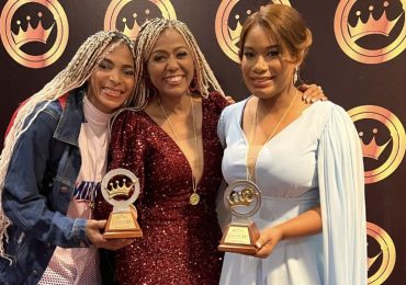 Milys Peralta recibe el premio Voice Over del Año en Premios El Galardón 2025