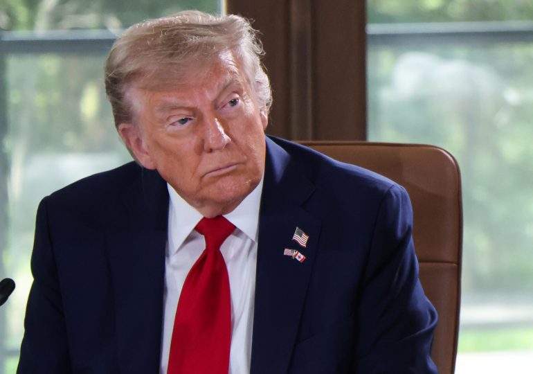 Trump eleva el tono y advierte a Medvédev sobre usar "a la ligera" la palabra 'nuclear'