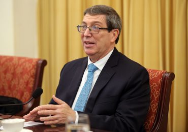 Cuba tacha de "racista" y perjudicial la orden que restringe la entrada de cubanos en EEUU