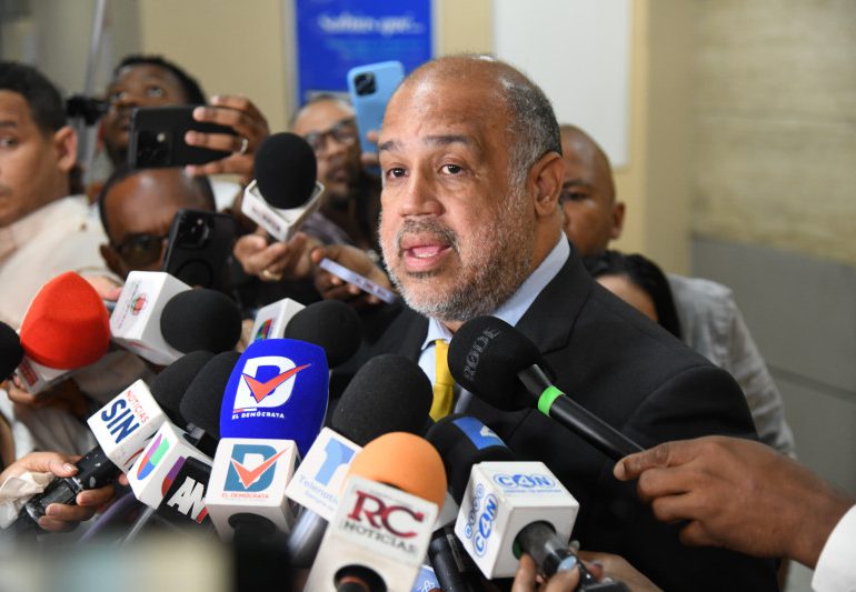 "Antonio Espaillat está bien, está tranquilo y esperando que le conozcan medida de coerción", asegura su abogado