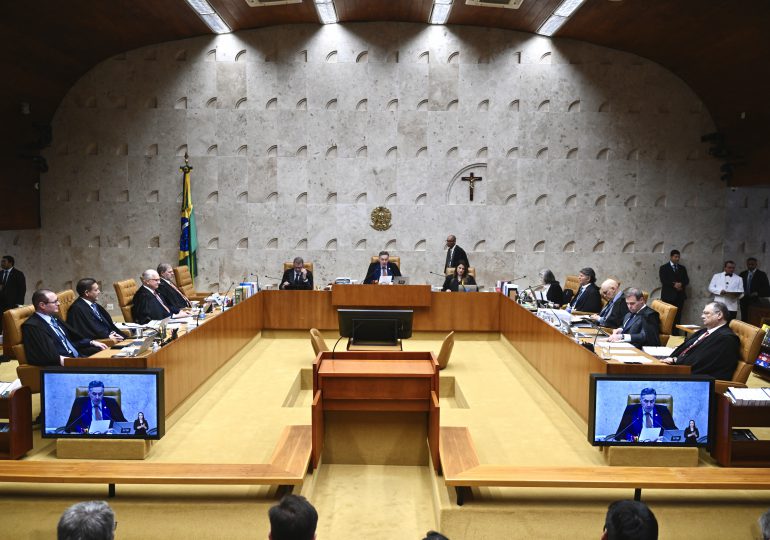 La corte suprema de Brasil endurece reglas para las redes sociales
