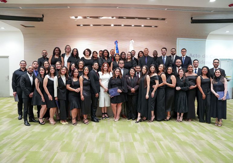 CEDIMAT certifica 48 nuevos especialistas en 16 programas médicos